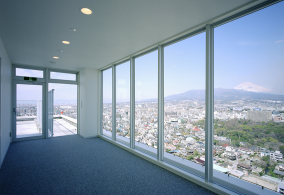 三島市本町地区_住宅階エレベーターホール