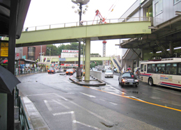 武蔵小金井駅_駅前広場写真